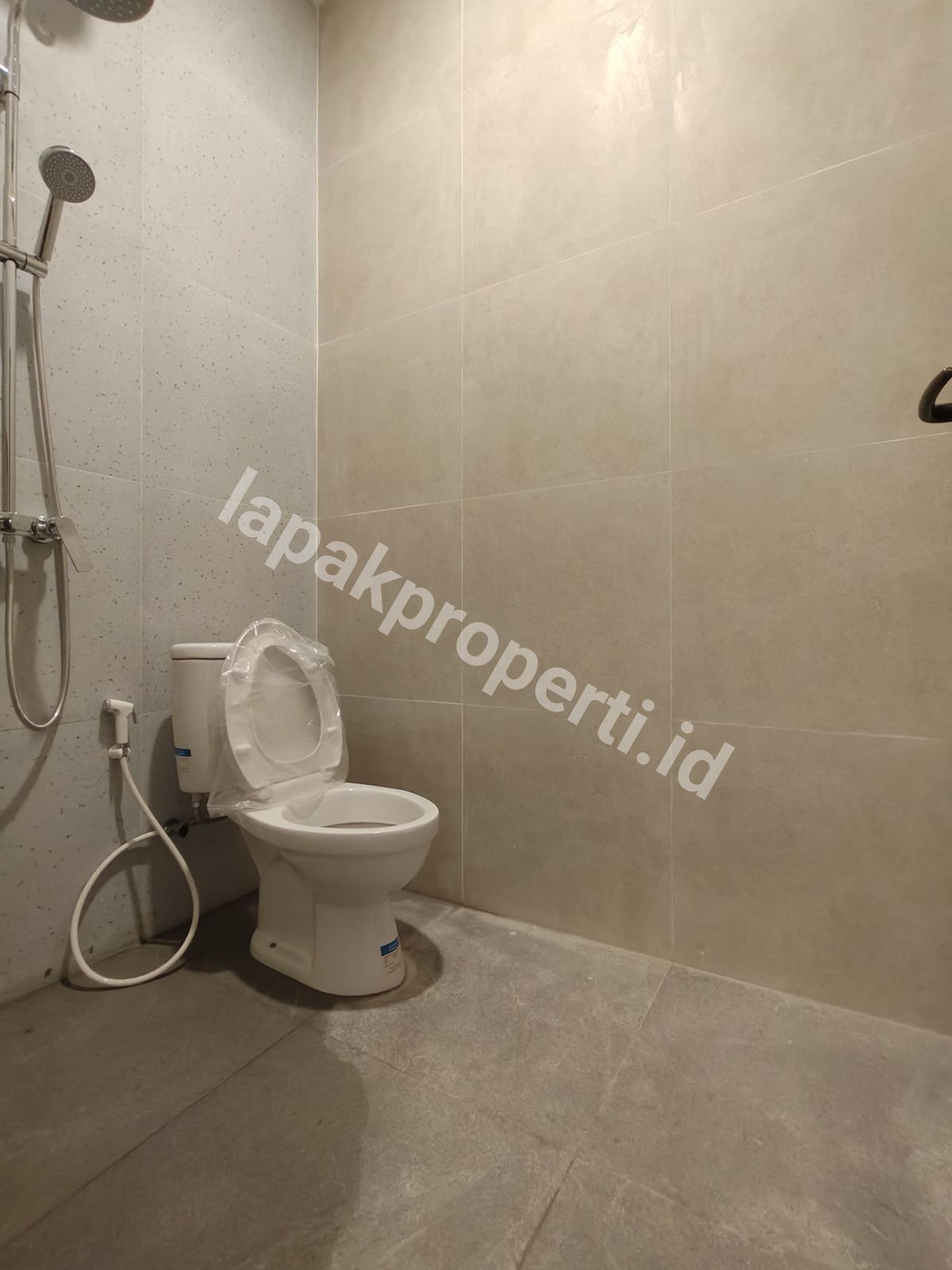 Foto Dijual Rumah Baru Design Minimalis Modern Siap Huni - 10