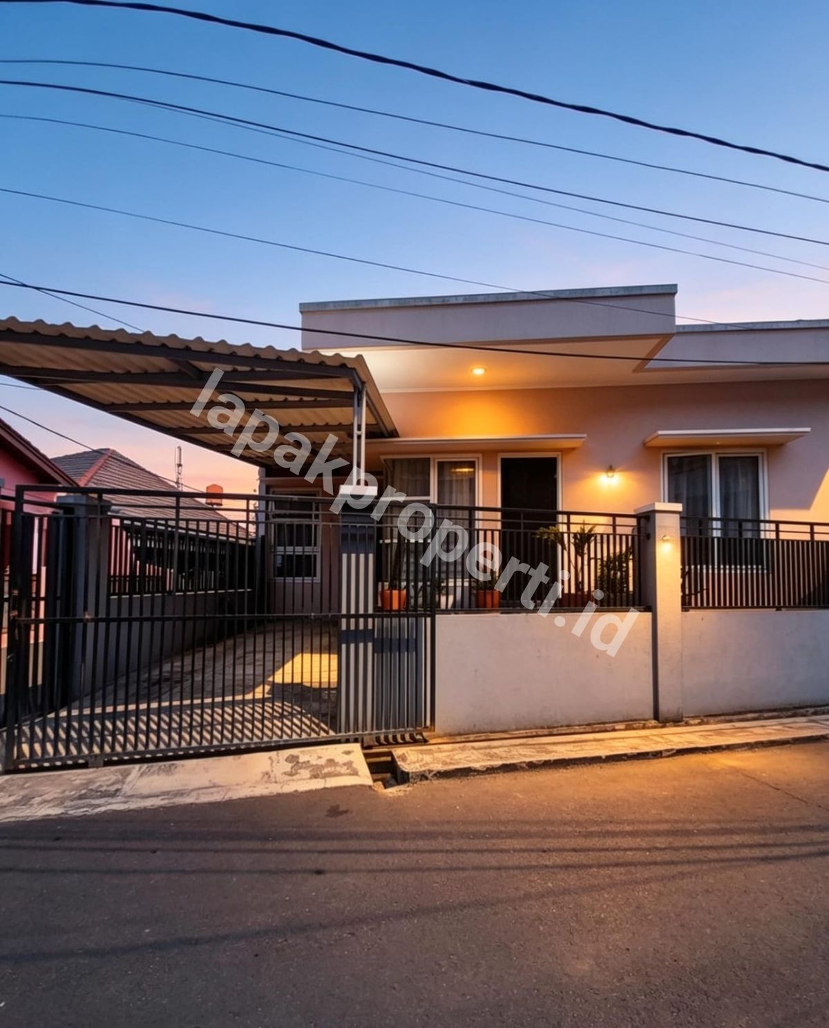 Foto Dijual rumah Secondary Dalam komplek Di Pondok Kelapa Jakarta Timur - 1