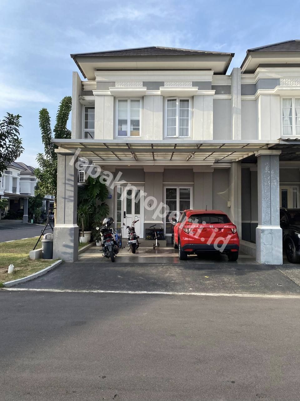 Foto Dijual Rumah Semi Furnished dalam Cluster Di Grand Wisata Bekasi - 1