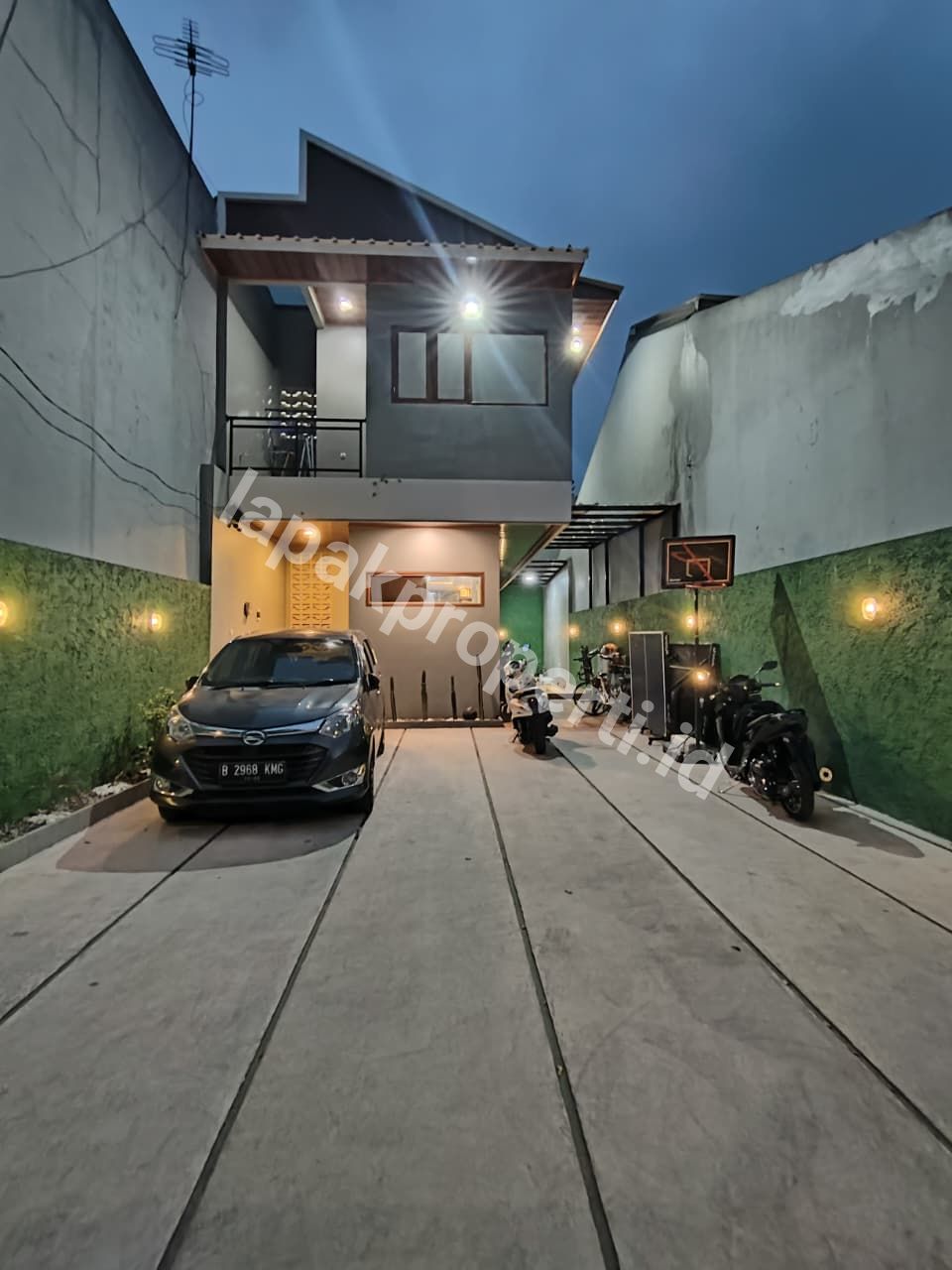 Foto Dijual Rumah Secondary Siap Huni Di Ciracas Jakarta Timur - 1