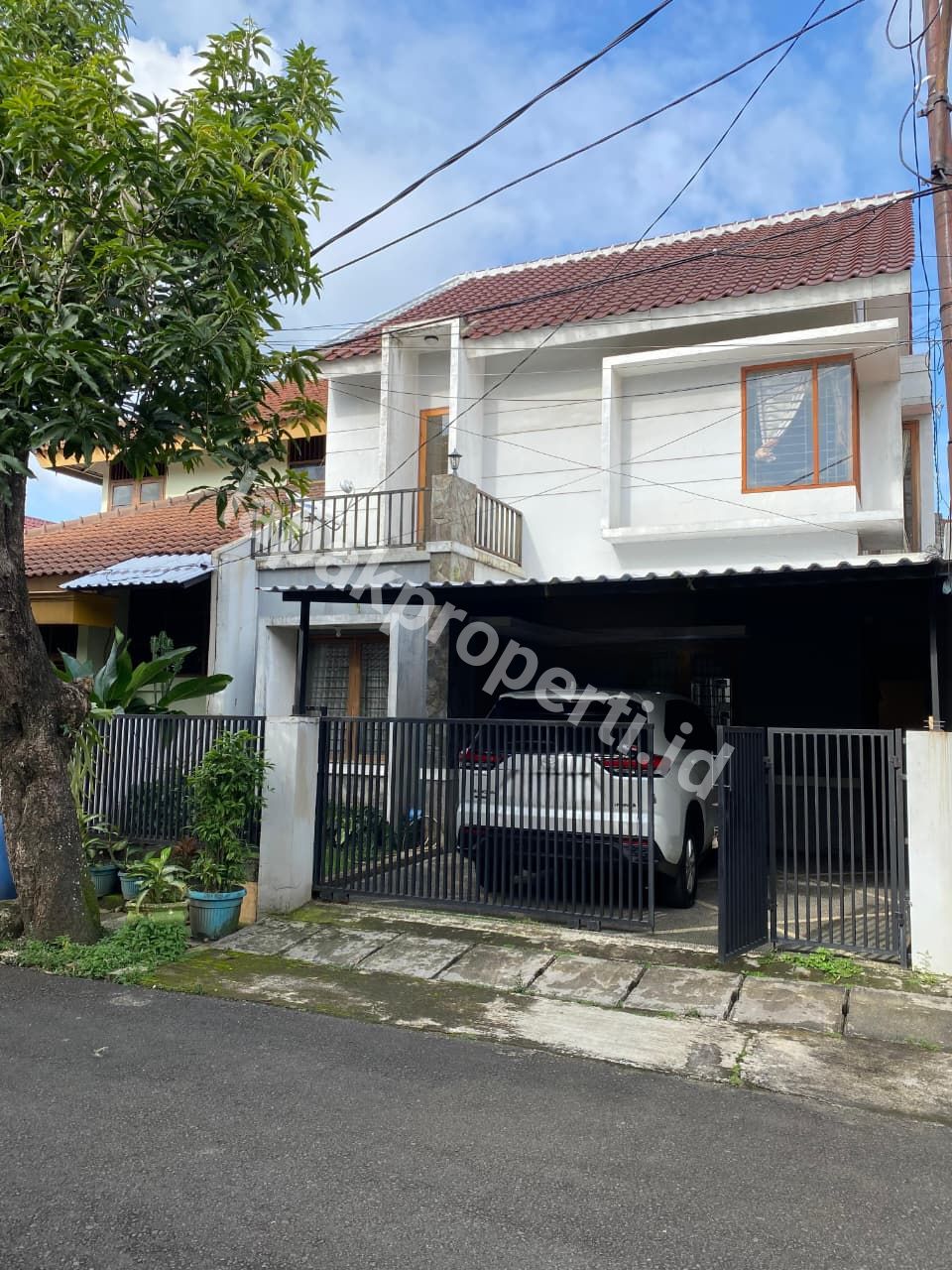 RUMAH BAGUS DALAM KOMPLEK STRATEGIS di KALIMALANG DUREN SAWIT JAKARTA TIMUR