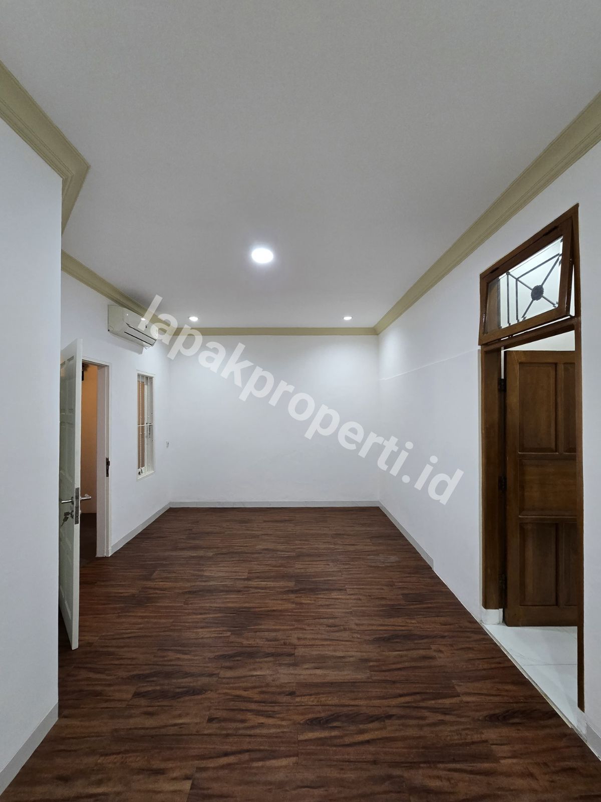 Foto Turun Harga Rumah Dalam Komplek Full Renovasi Siap Huni - 10