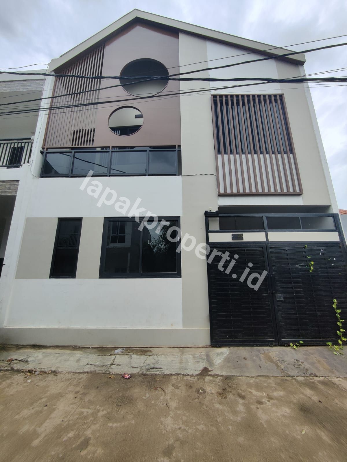 Foto Dijual Rumah Secondary Siap Huni Di Duren Sawit Jakarta Timur - 1