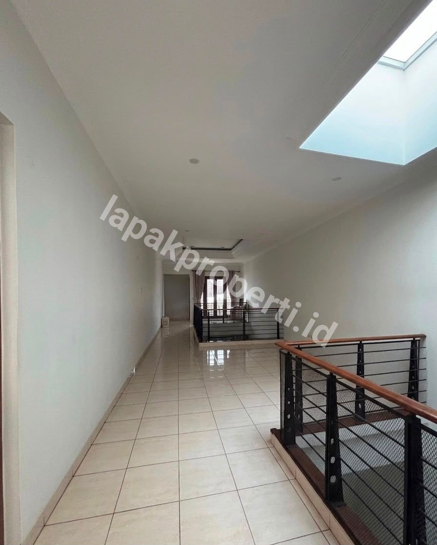 Foto Disewakan Rumah Siap Huni Di Cipinang Elok 2 - 3