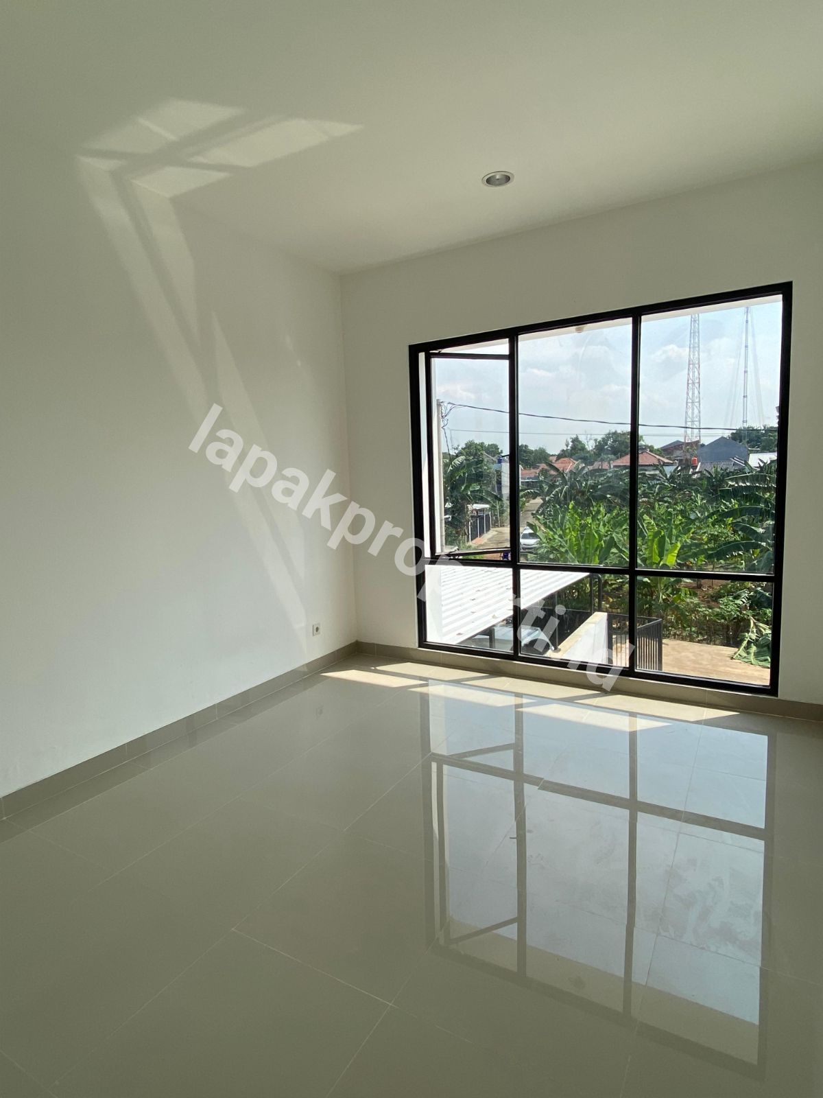 Foto Rumah Cantik 2 Lantai dalam Komplek Bebas Asri di Jatiasih Kota Bekasi - 5