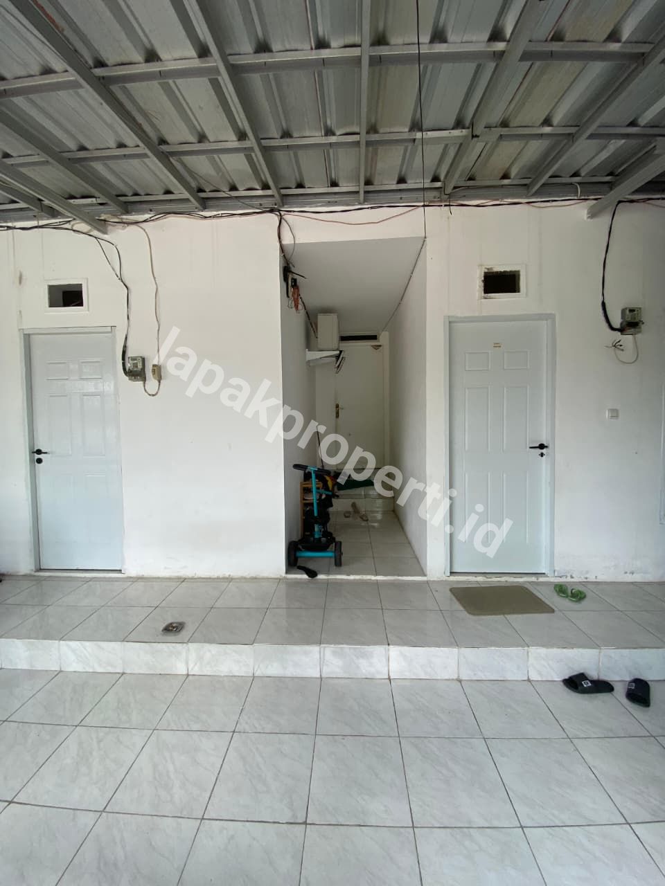 Foto RUMAH INDUK dan KOST LOKASI STRATEGIS di MATRAMAN RAYA JAKARTA TIMUR - 8