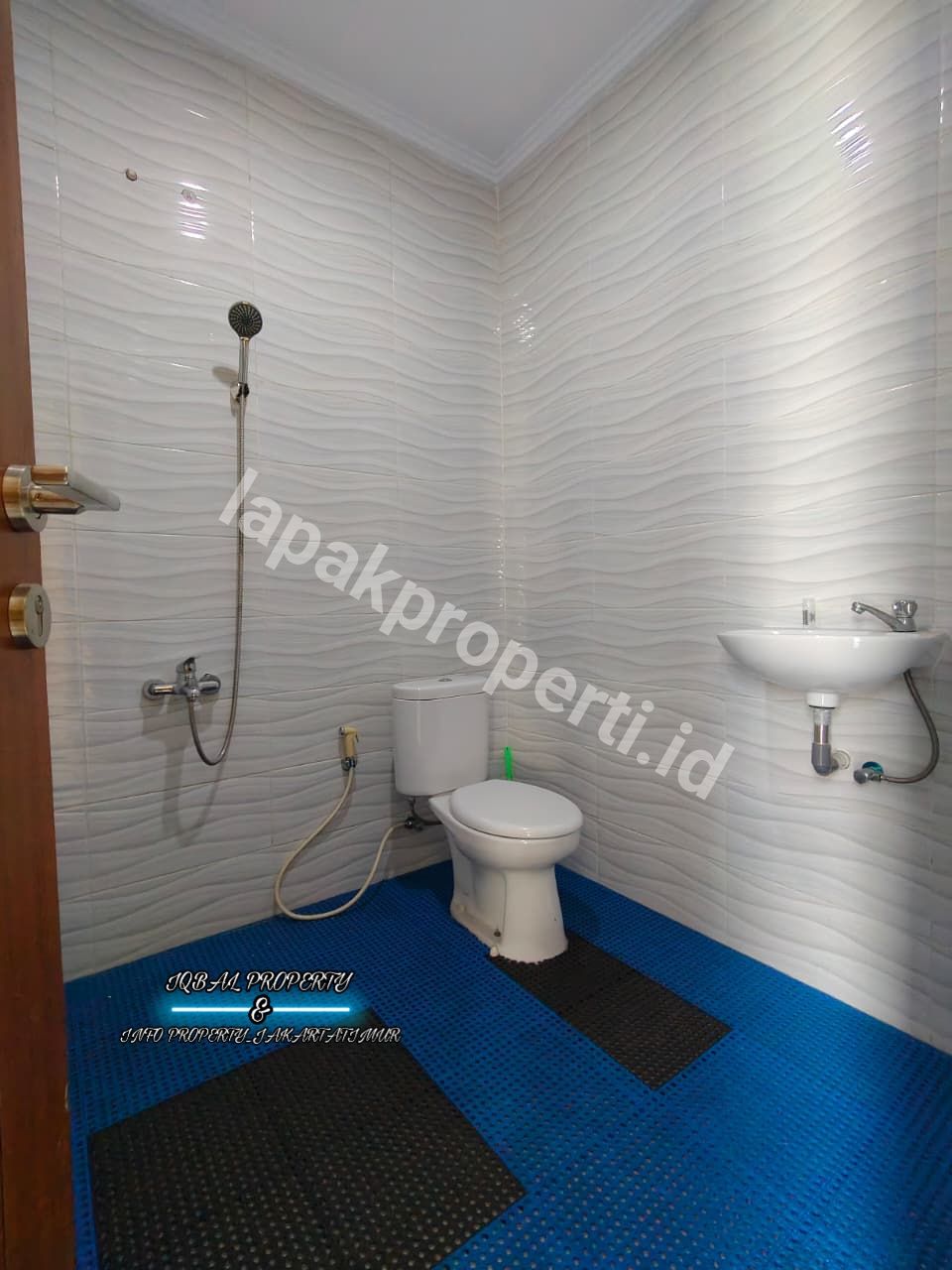 Foto Turun Harga Rumah Dalam Cluster Siap Huni Di Kramat jati Jakarta Timur - 8