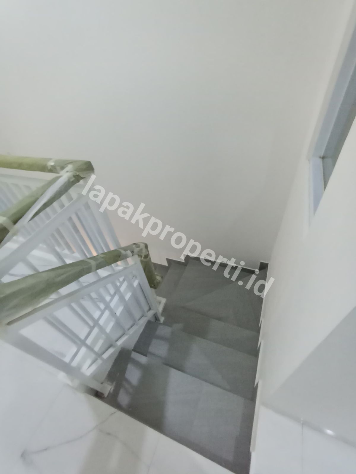 Foto Dijual Rumah Baru dalap Cluster bebas Banjir Di Jatikramat Kota Bekasi - 15