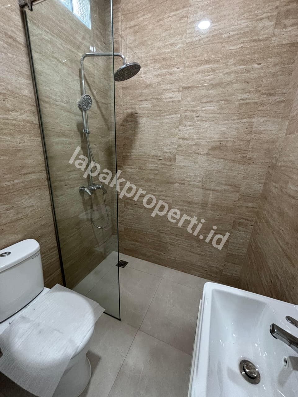 Foto Dijual Rumah Baru Siap Huni Di Cempaka Putih Jakarta Pusat - 8