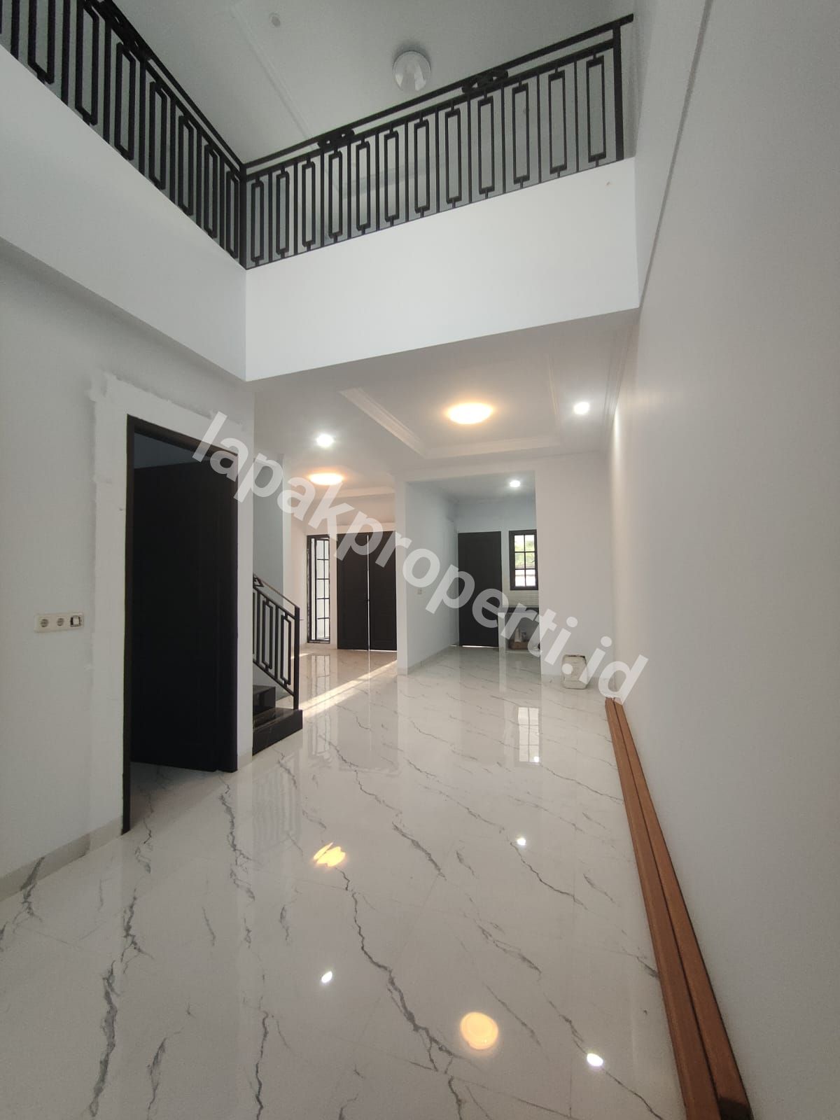 Foto Dijual Rumah Baru Dalam Komplek Di Pondok Kelapa Jakarta Timur - 4