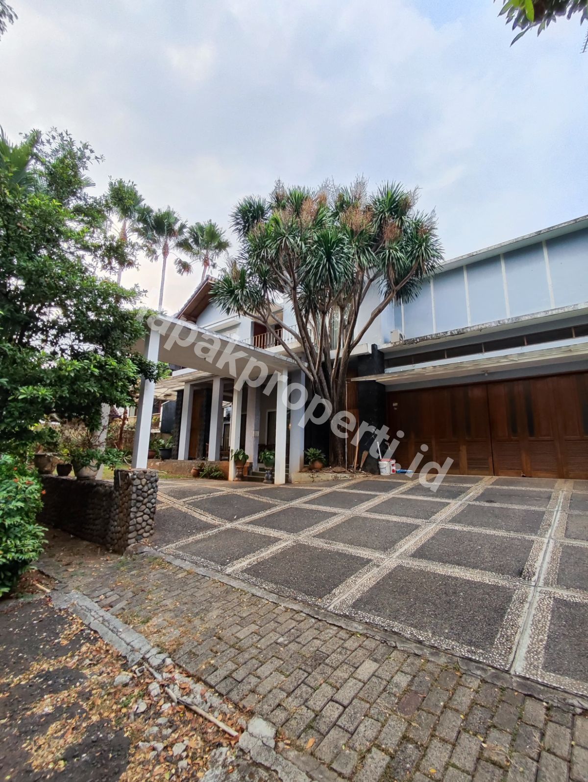 Foto RUMAH MEWAH DALAM KOMPLEK ASRI di LEBAK BULUS JAKARTA SELATAN - 13