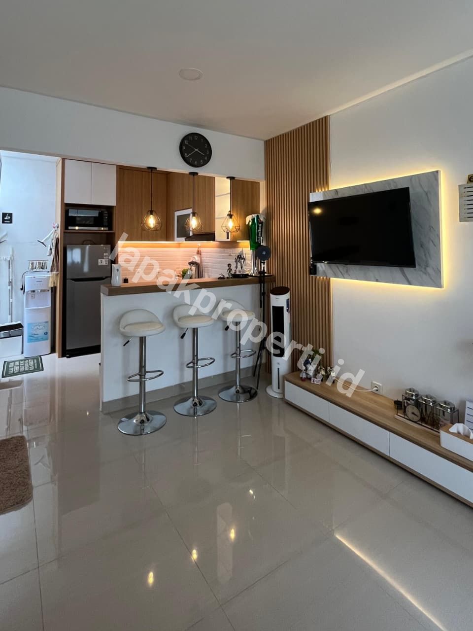 Foto RUMAH CLUSTER FULL FURNISHED SIAP HUNI di JABABEKA RESIDENCE CIKARANG BEKASI - 10