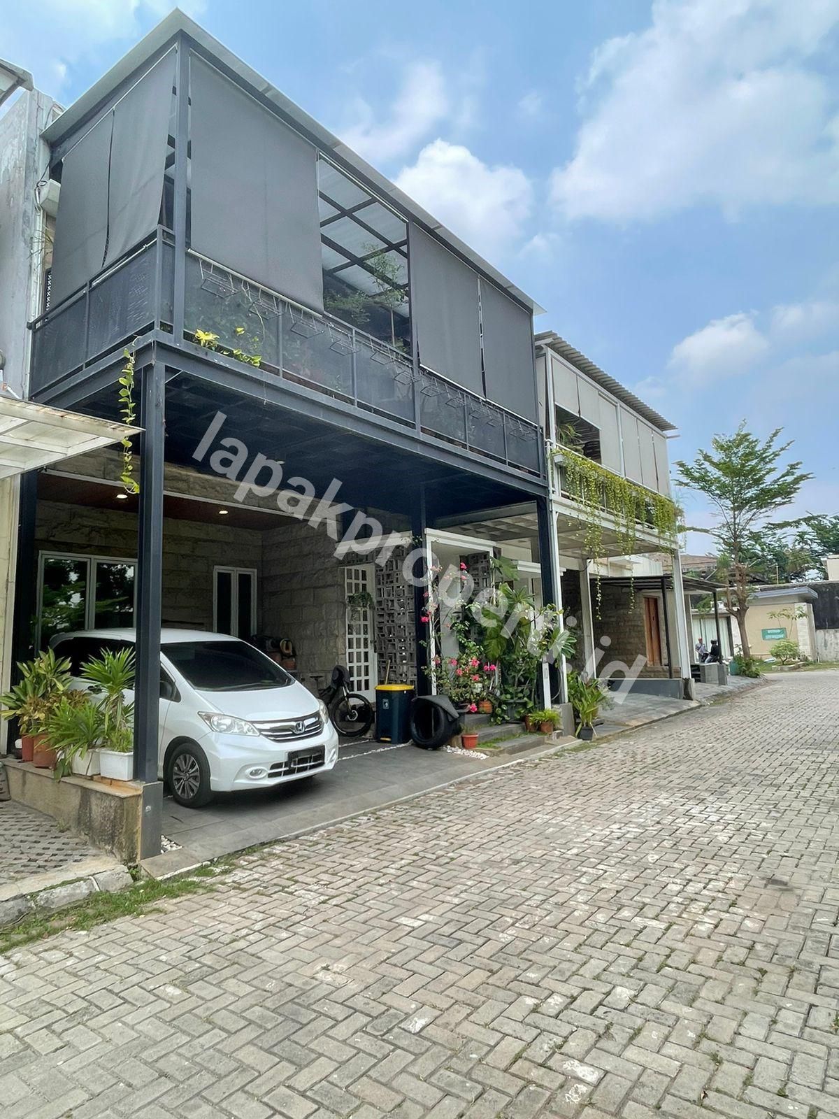 Foto Disewakan Rumah Fully Furnished Dalam Cluster - 2