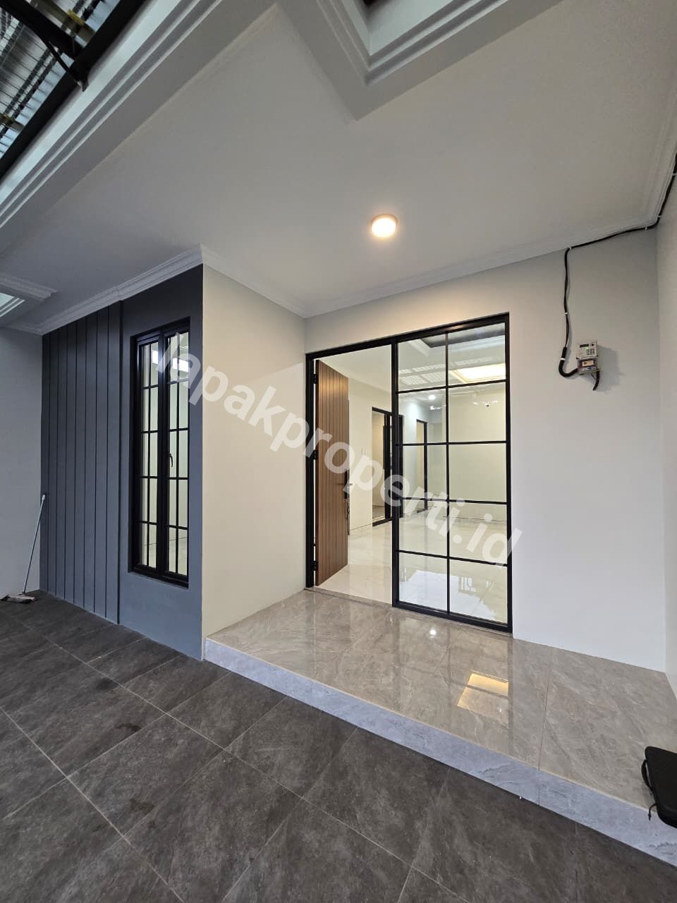 Foto Dijual Rumah Baru Dalam Komplek Mewah Di Billymoon Jakarta Timur - 14