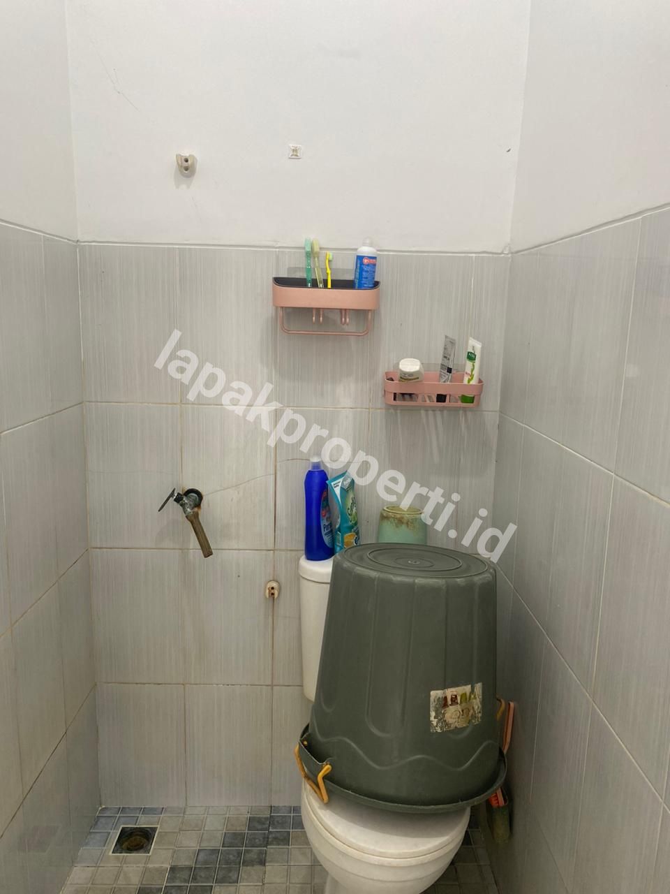 Foto Dijual Rumah gandeng Siap Huni di Karawang - 14