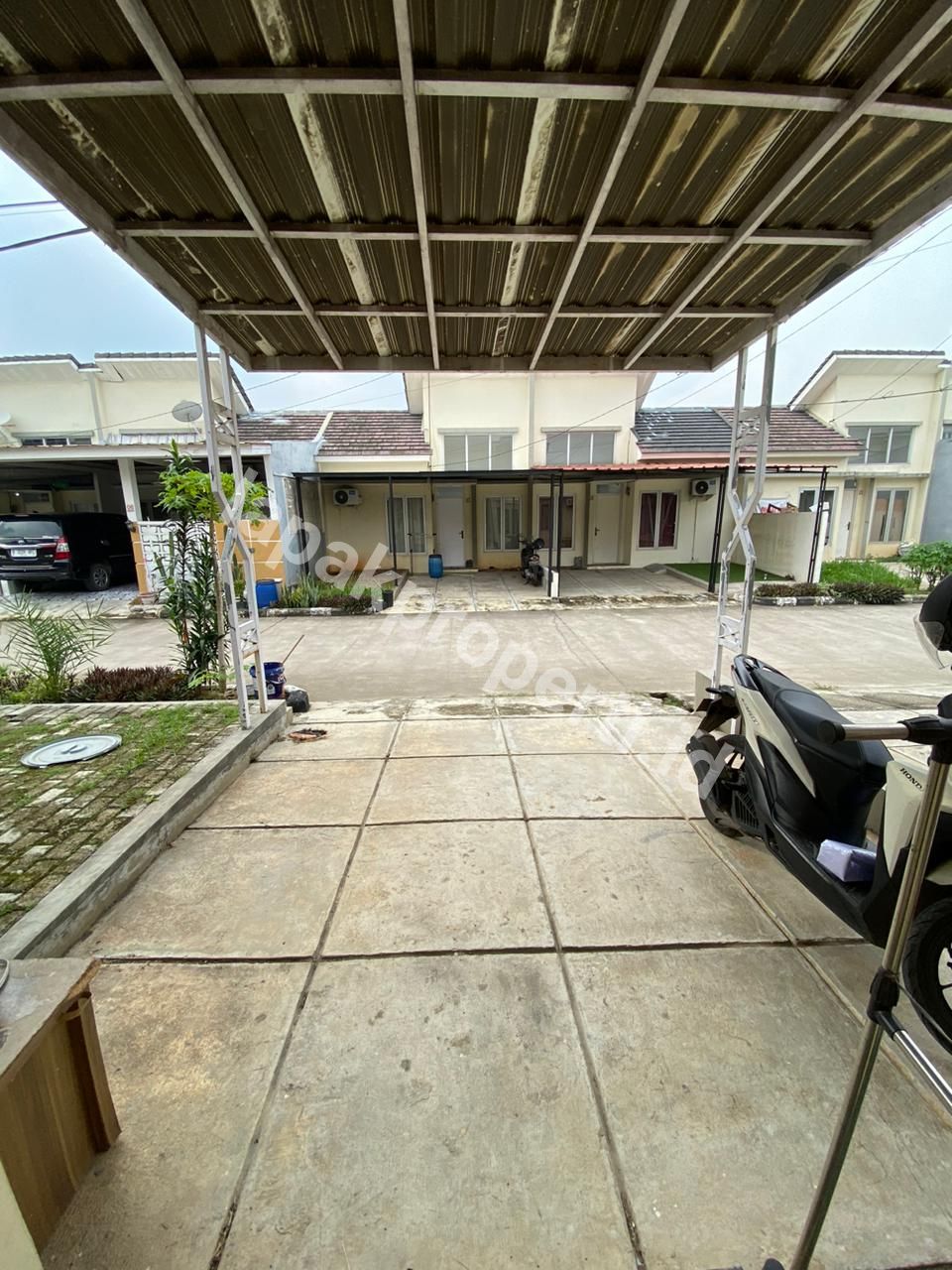 Foto Dijual Rumah gandeng Siap Huni di Karawang - 3