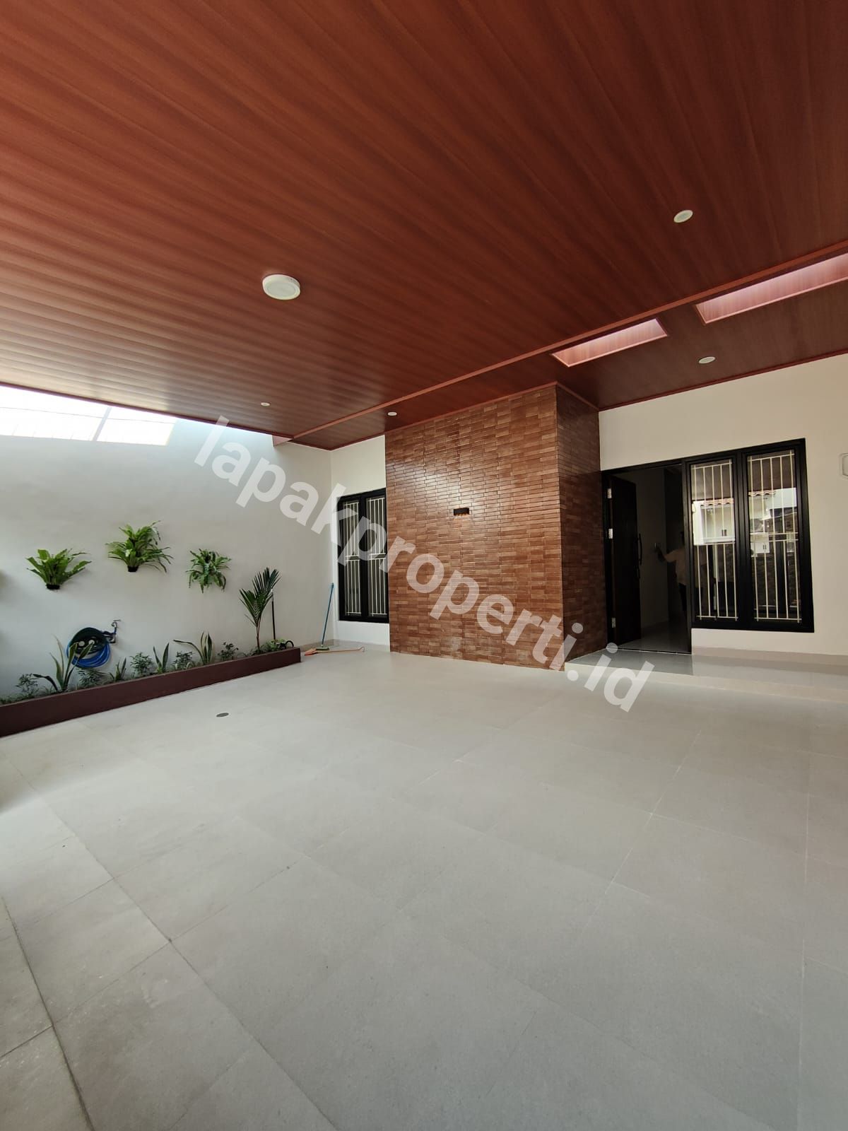 Foto Dijual Rumah Baru Dalam Komplek Siap Huni Di Pondok Kelapa Jakarta Timur - 4