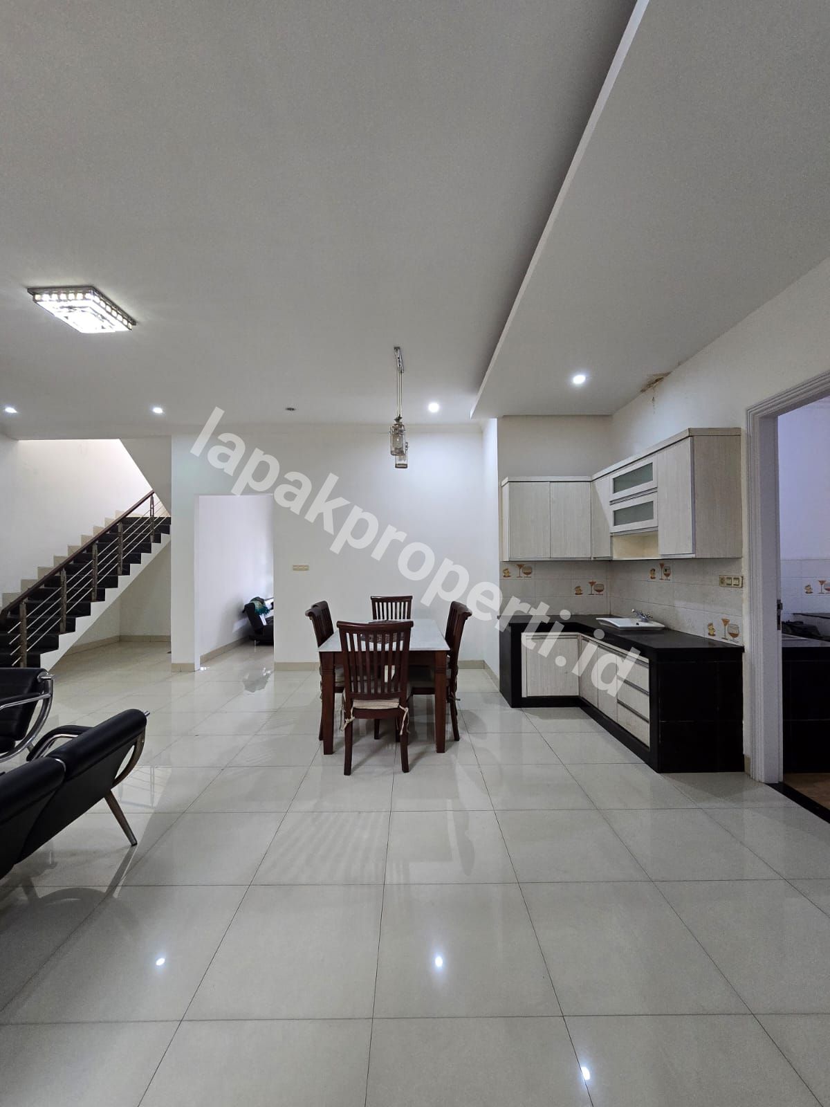 Foto Dijual Rumah Secondary Akses Jalan Lebar Di Duren Sawit Jakarta y - 6
