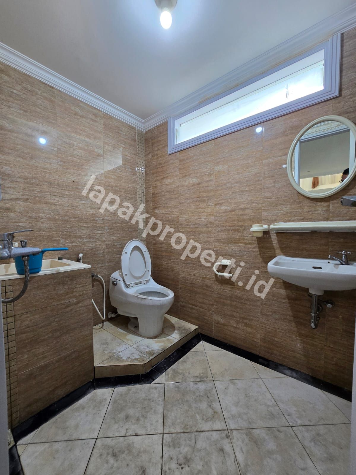 Foto Dijual Rumah Secondary Akses Jalan Lebar Di Duren Sawit Jakarta y - 11