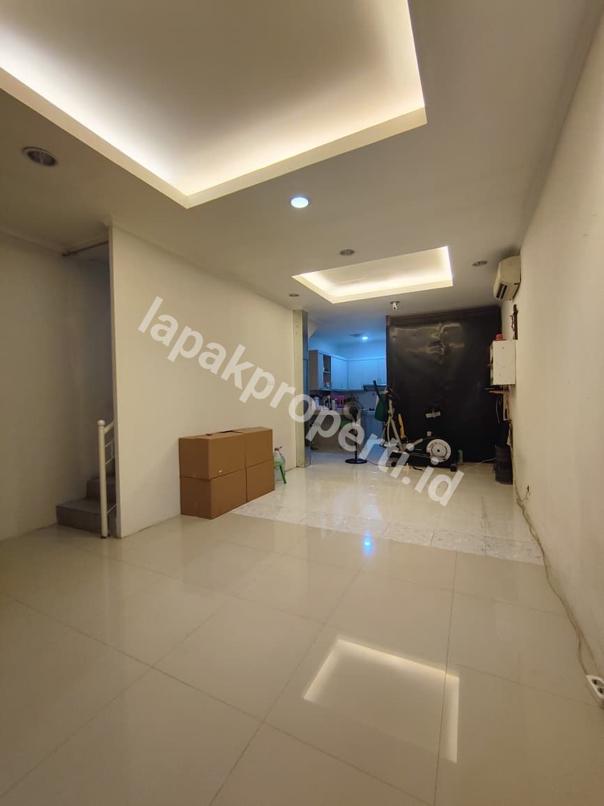 Foto Dijual Rumah Secondary Dalam komplek Siap Huni Di Pondok Kelapa Jakarta Timur - 3