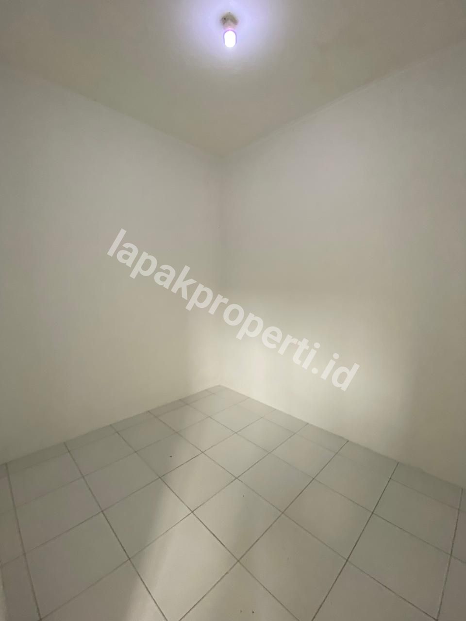 Foto Dijual Rumah gandeng Siap Huni di Karawang - 13