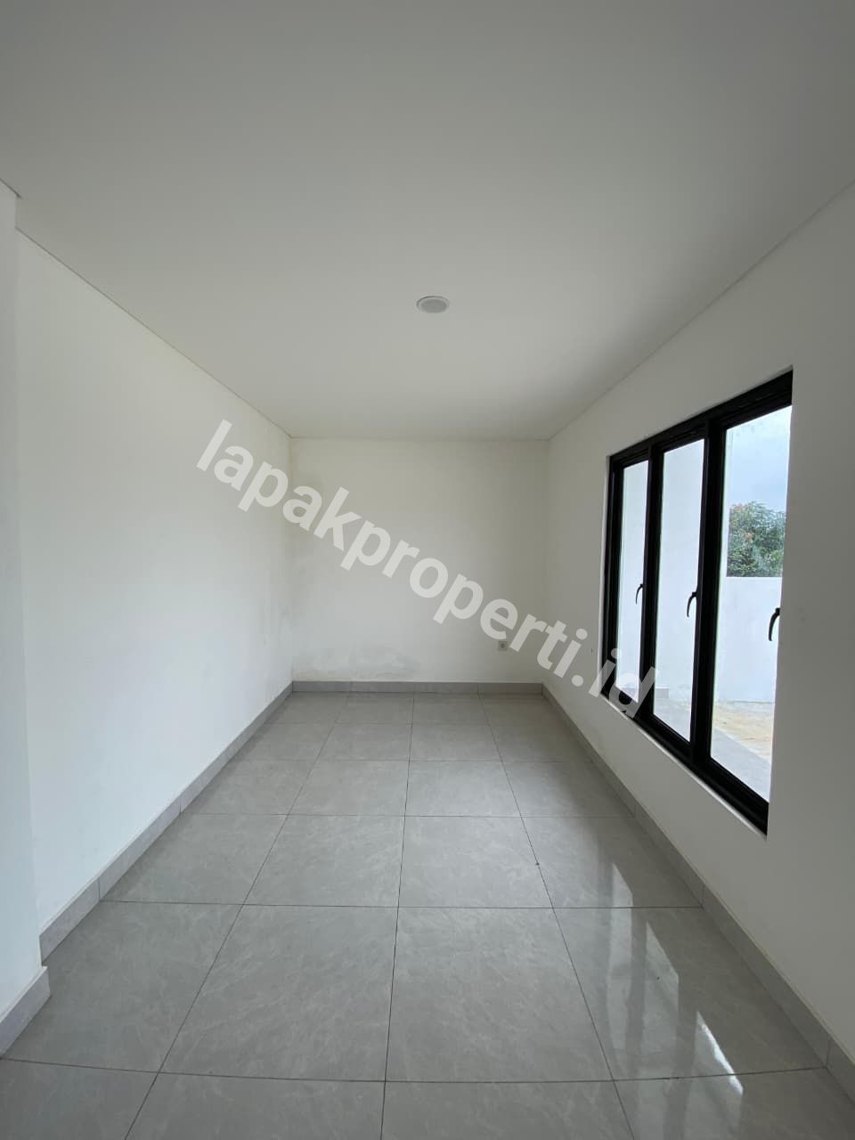 Foto RUMAH BARU RENOVASI TANAH LUAS DALAM KOMPLEK STRATEGIS di JAGAKARSA JAKARTA SELATAN - 14