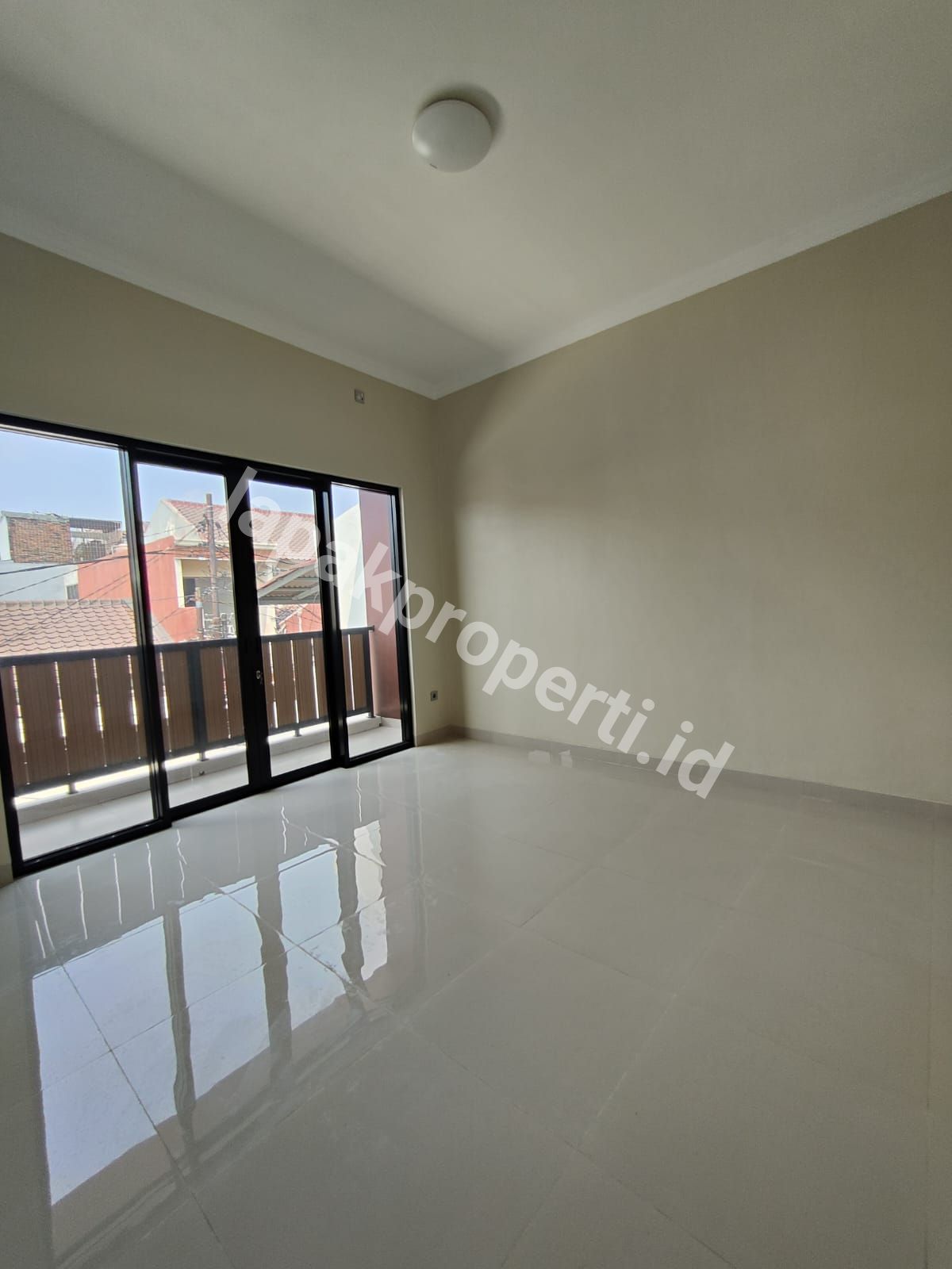 Foto Dijual Rumah Baru Dalam Komplek Siap Huni Di Pondok Kelapa Jakarta Timur - 11