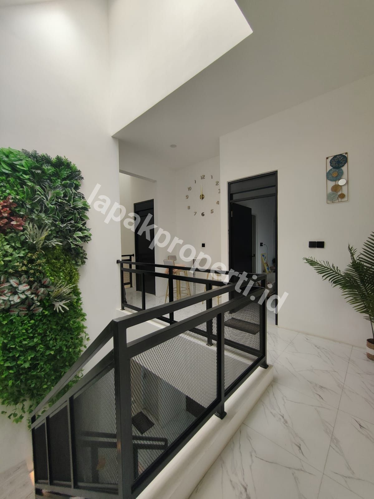 Foto Dijual Rumah Secondary Siap Huni Di Duren Sawit Jakarta Timur - 2