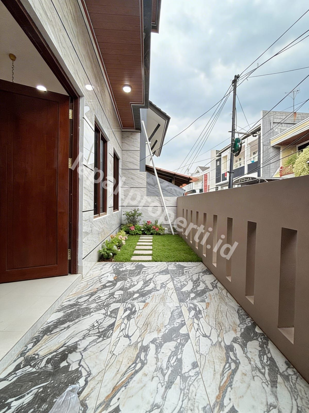 Foto Dijual Rumah Baru Design Modern Di Kayu Putih Jakarta Timur - 9