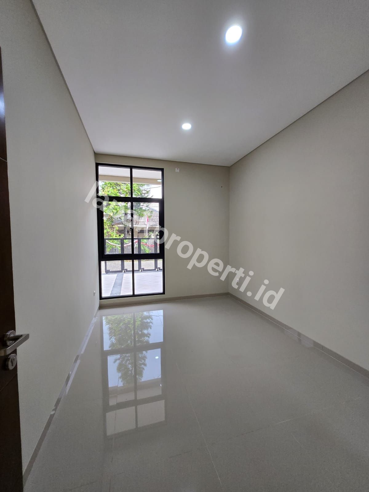 Foto Rumah Baru Dalam Komplek Akses Jalan Lebar Siap Huni - 8