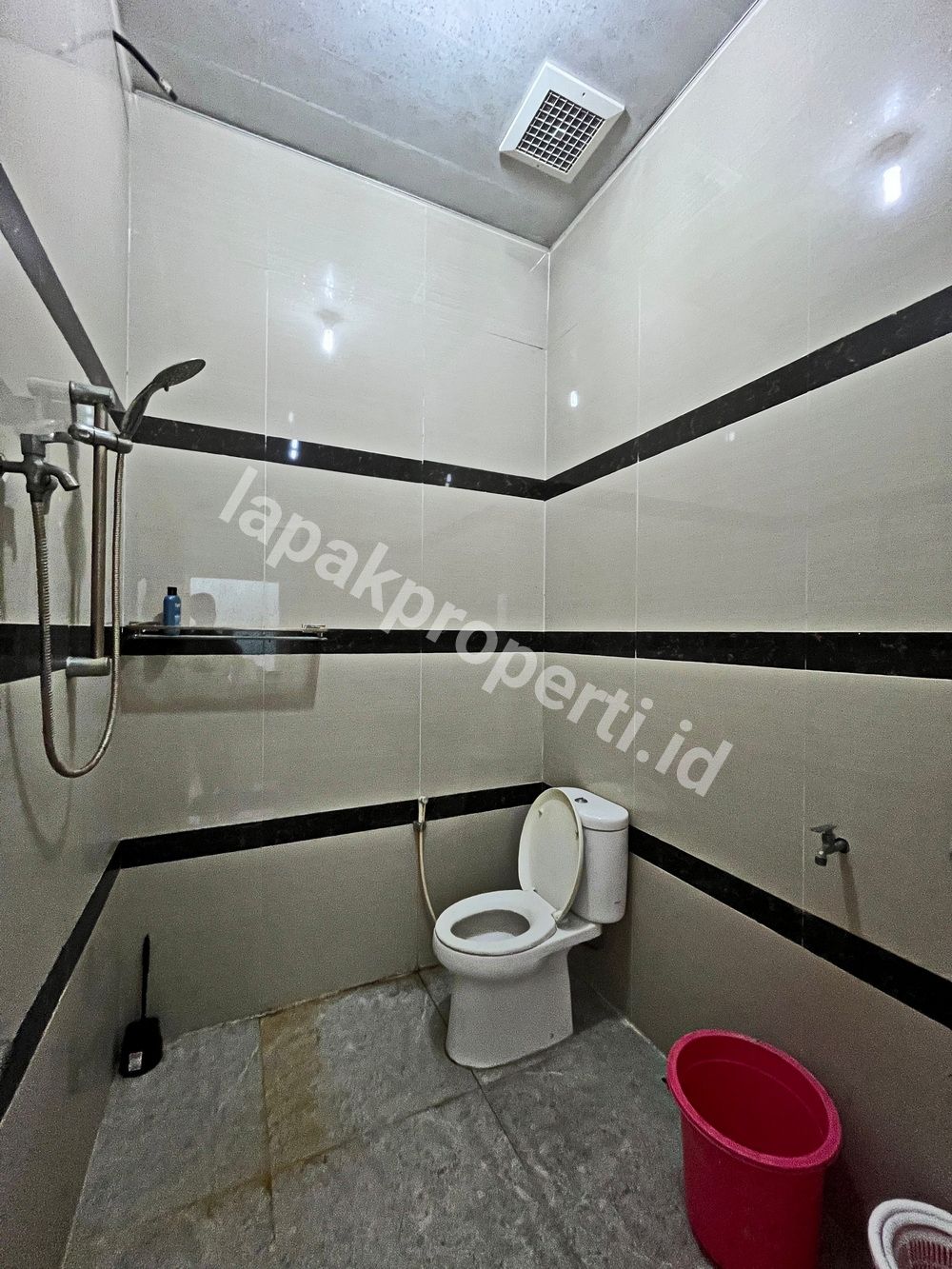 Foto Dijual Rumah Dalam Komplek Akses Jalan Lebar Di Rawamangun - 8