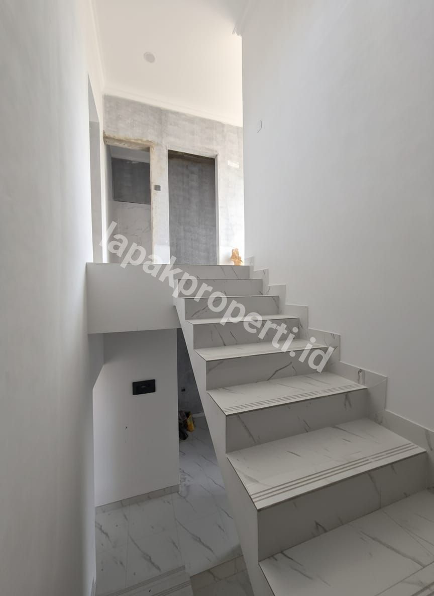 Foto Dijual Rumah Baru Dalam Komplek Di Pondok Bambu Jakarta Timur - 5