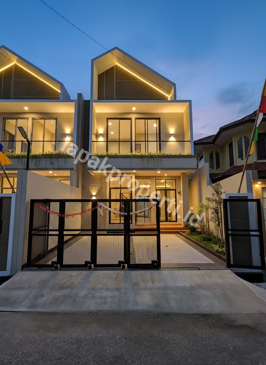 Foto Rumah Baru Dalam Komplek Akses Jalan Lebar Siap Huni - 1