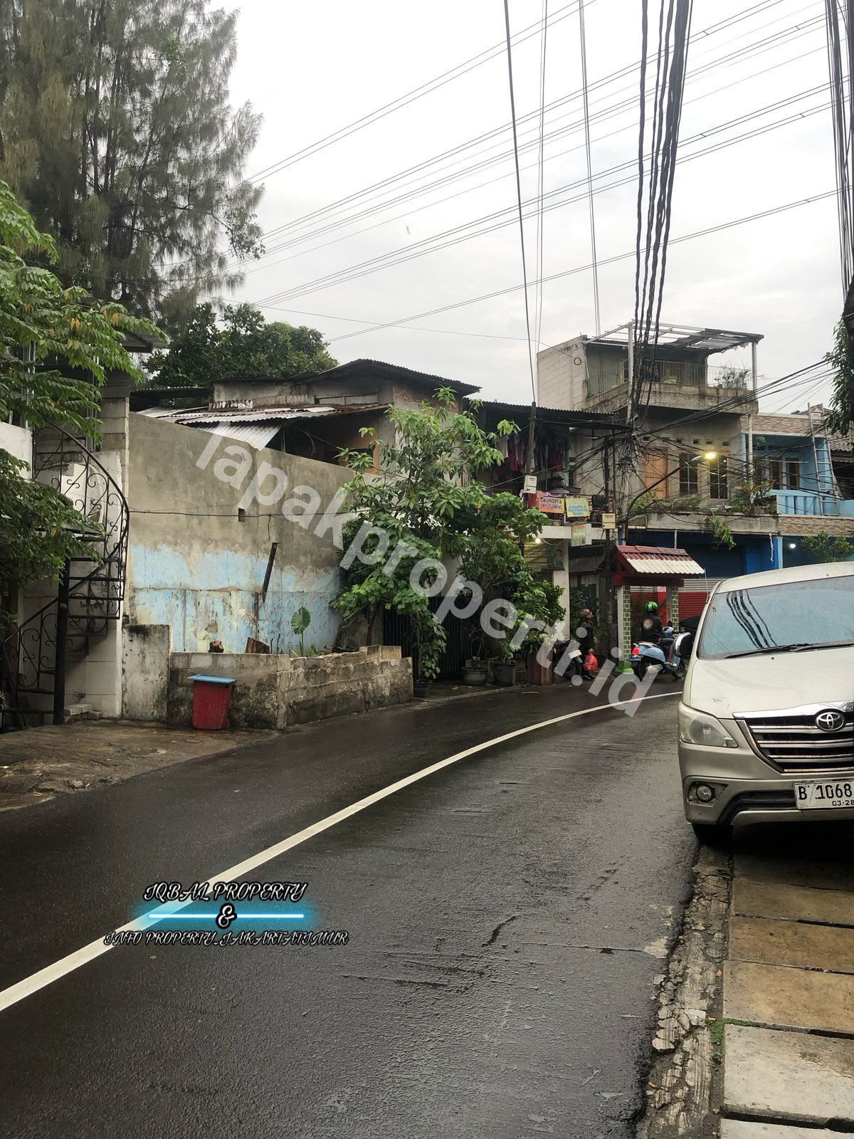 Foto Rumah Dekat RS Persahabatan Di Pisangan Timur Jakarta Timur - 2