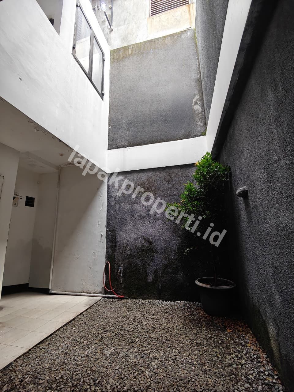 Foto Turun Harga Rumah Dalam Komplek Akses Jalan Lebar Di Komplek PTB Jakarta Timur - 11