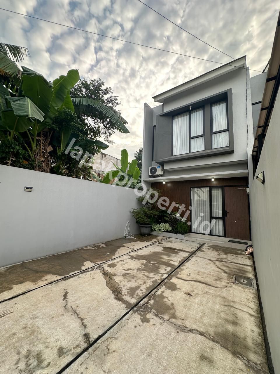 Foto Dijual rumah 2 lantai siap huni di daerah Jati Luhur, Jati Asih Kota Bekasi - 3