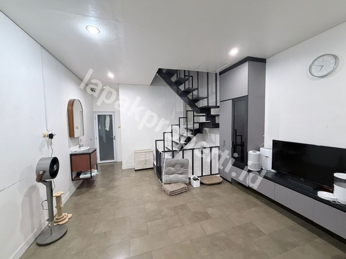 Foto Dijual Rumah Secondary Akses Jalan Lebar Di Dalam Komplek Billymoon Pondok Kelapa - 4