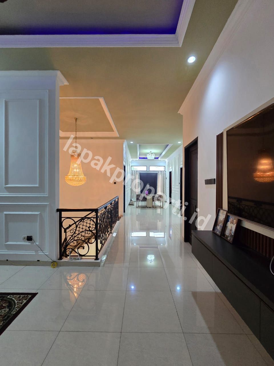 Foto Rumah Second Fully Furnished Dalam Komplek Di Duren Sawit Jakarta Timur - 10