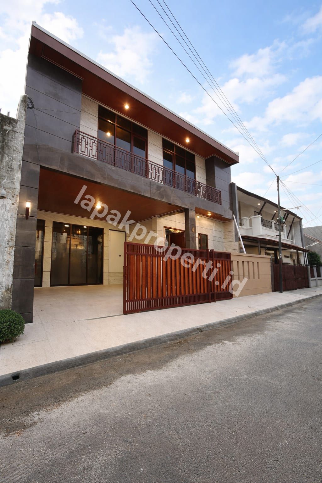 Foto Dijual Rumah Baru Design Modern Di Kayu Putih Jakarta Timur - 2