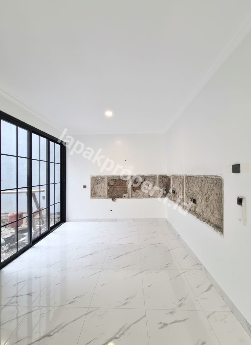 Foto Dijual Rumah Baru Dalam Komplek Di Pondok Bambu Jakarta Timur - 4