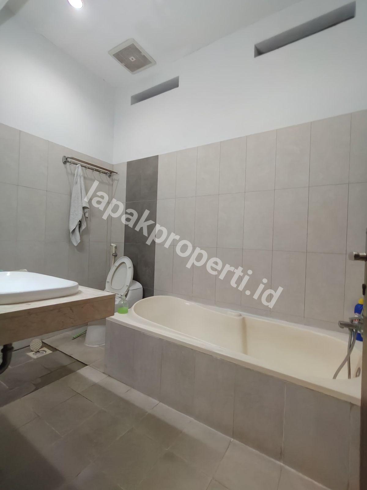 Foto Rumah Asri 2 Lantai Dalam Komplek Di Rawamangun Jakarta Timur. - 12