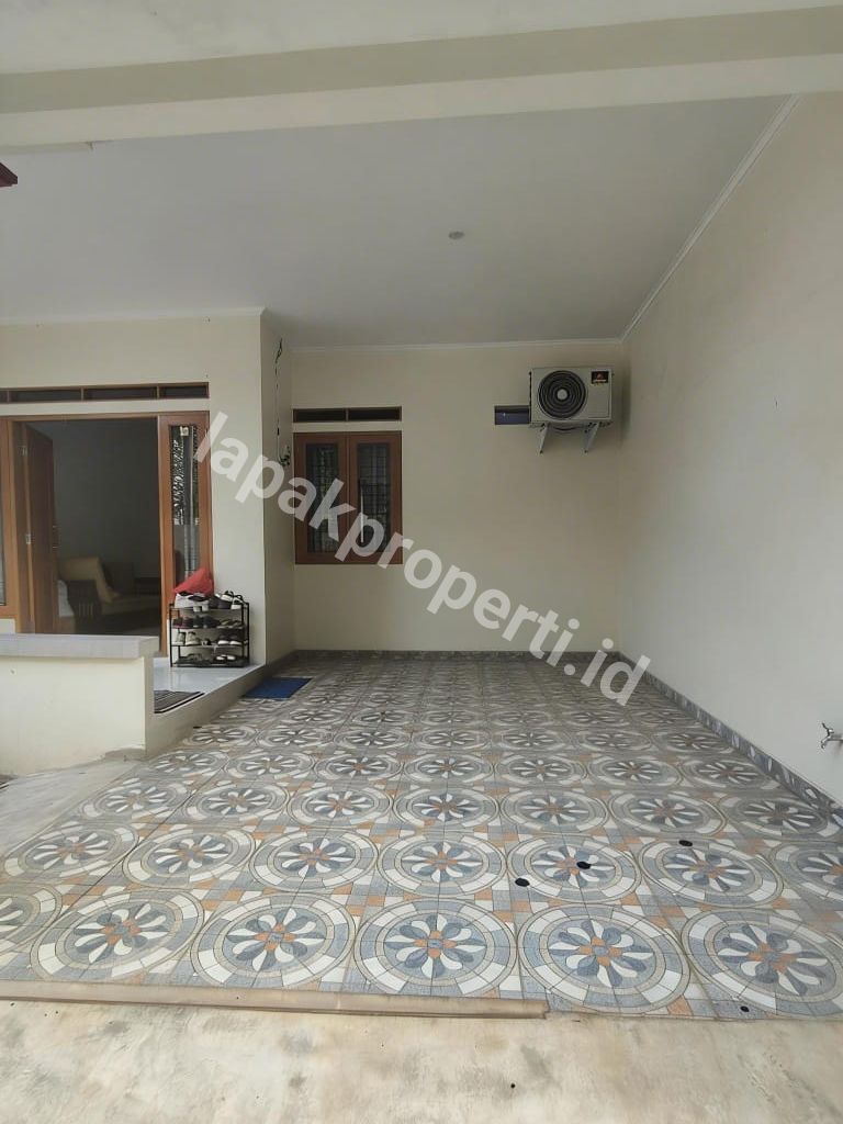 Foto Dijual Rumah Siap Huni Dekat Dengan Taman Di Pondok Bambu Jakarta Timur - 3