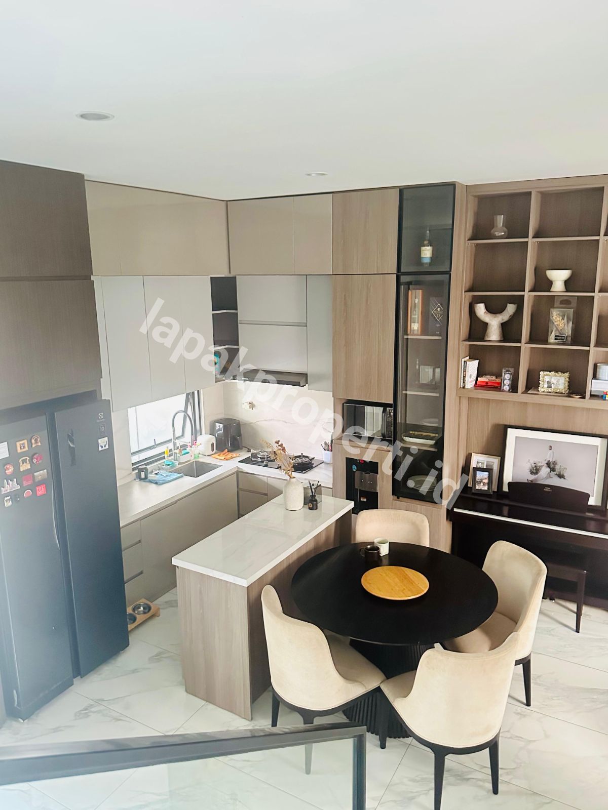 Foto Dijual Rumah Secondary Full Furnished Dalam komplek Di Rawamangun Jakarta Timur - 10
