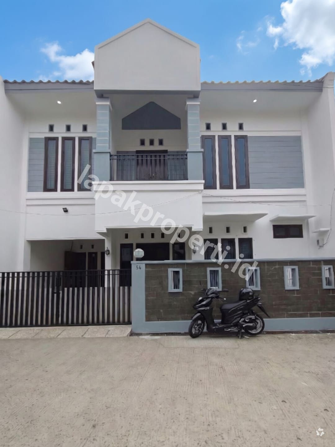 Foto Rumah Secondary Dalam komplek Di Jatibening Bekasi - 1