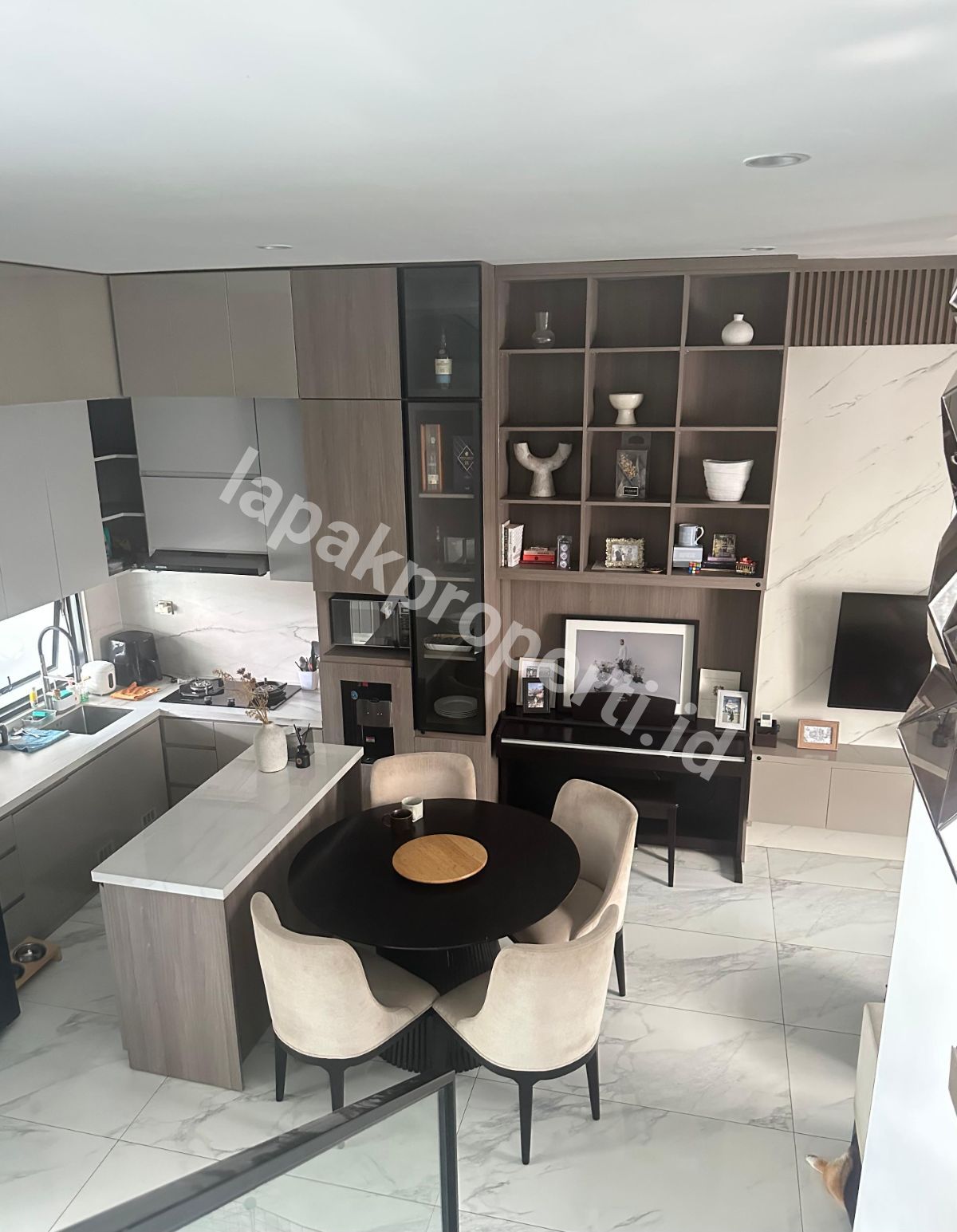 Foto Dijual Rumah Secondary Full Furnished Dalam komplek Di Rawamangun Jakarta Timur - 8