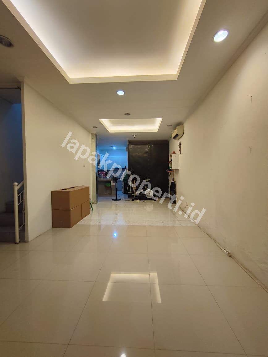 Foto Dijual Rumah Secondary Dalam komplek Siap Huni Di Pondok Kelapa Jakarta Timur - 4