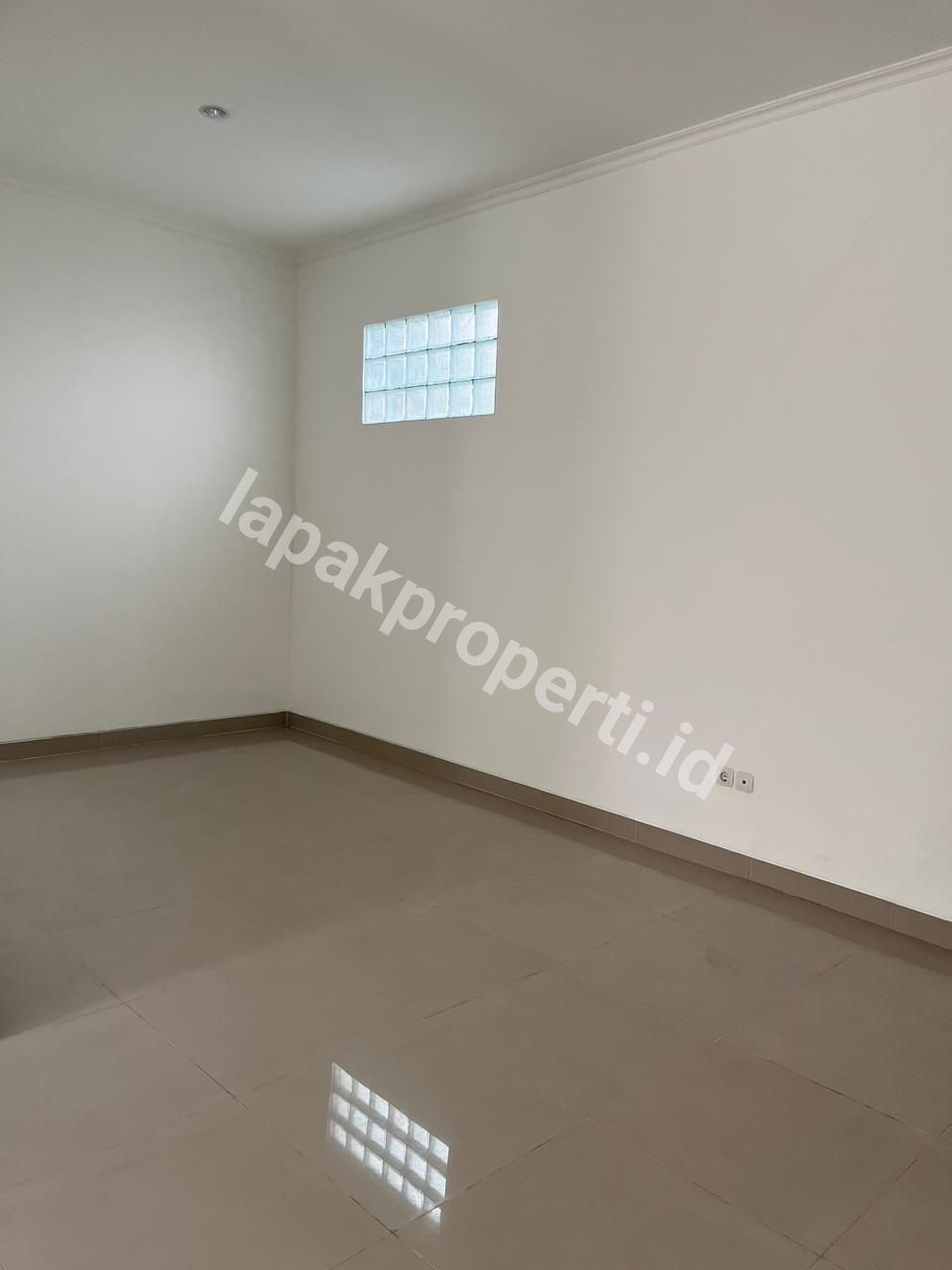 Foto Dijual Rumah Baru Dekat LRT Jatiwaringin - 9