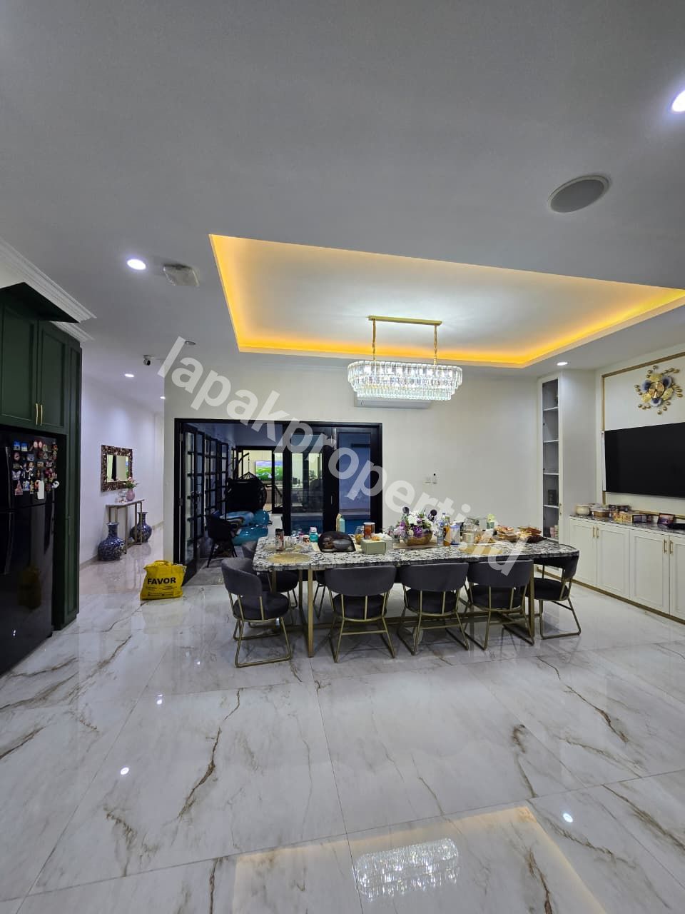 Foto Dijual Rumah Full Furnished Siap Huni Di Duren Sawit Jakarta Timur - 11