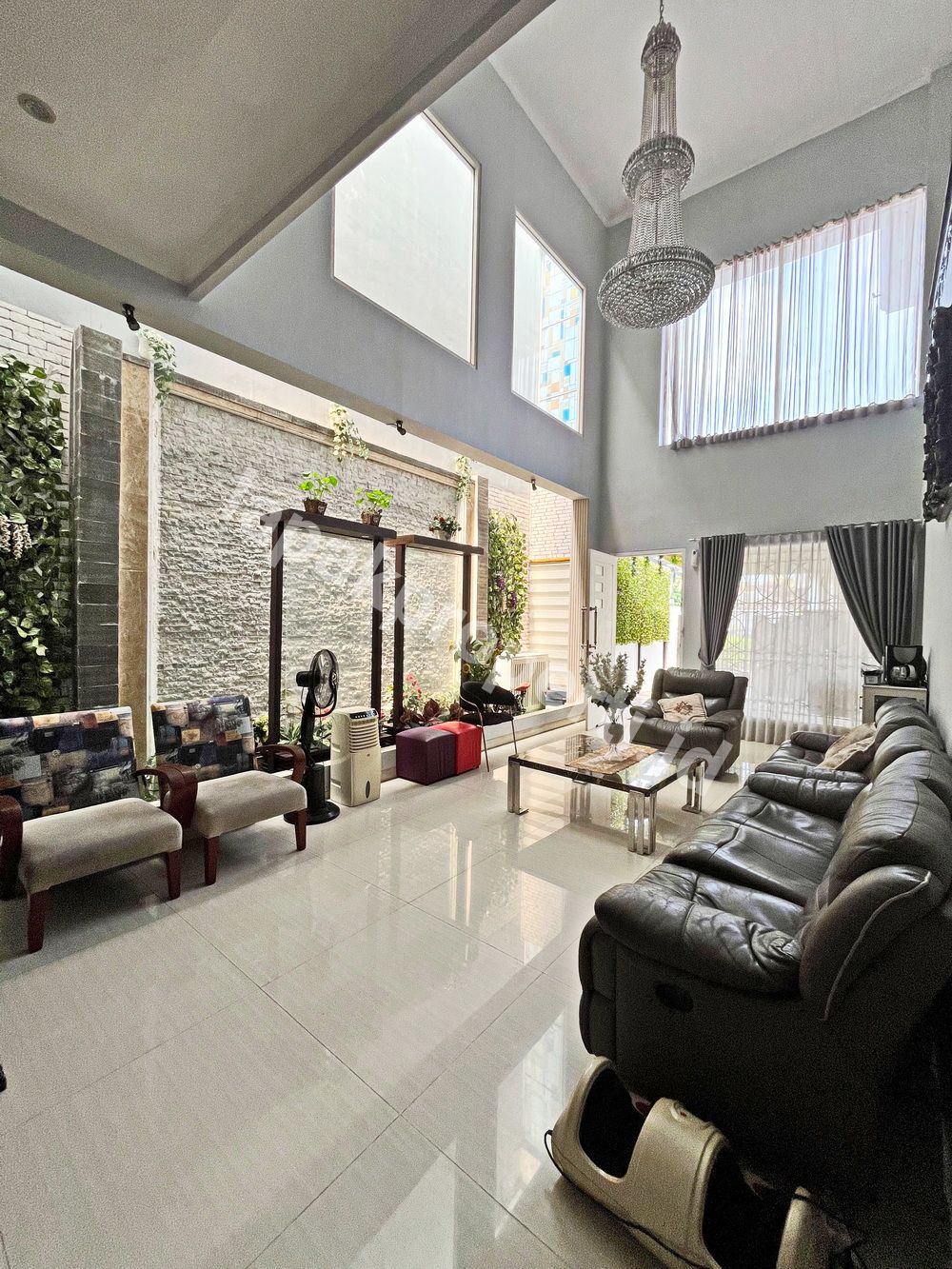 Foto Dijual Rumah Dalam Komplek Akses Jalan Lebar Di Rawamangun - 5