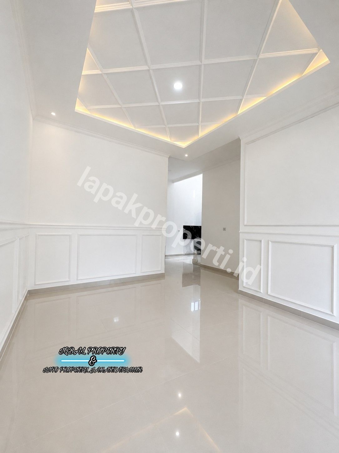 Foto Dijual Rumah Baru Design Classic Modern Siap Huni - 4